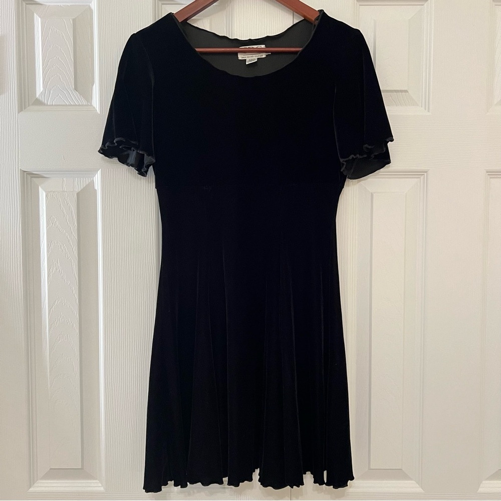 Caren Desiree Company 90s Black Velour Velvet Scalloped Mini Dress Size 10 - Picture 5 of 8